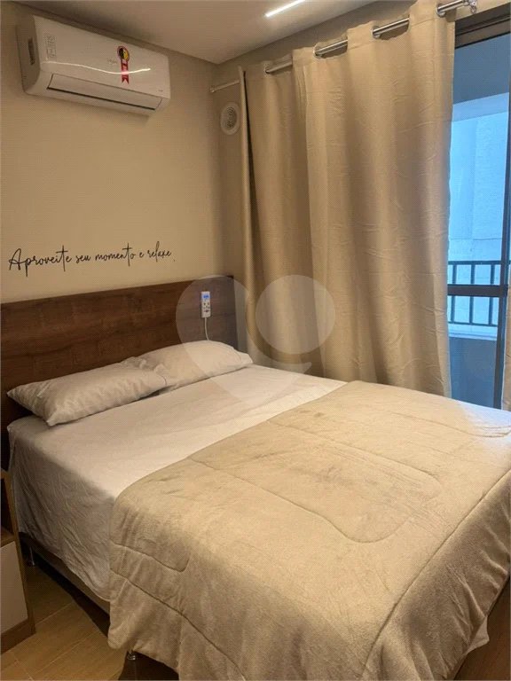 VENDO - Studio mobiliado e decorado na Vila Mariana.