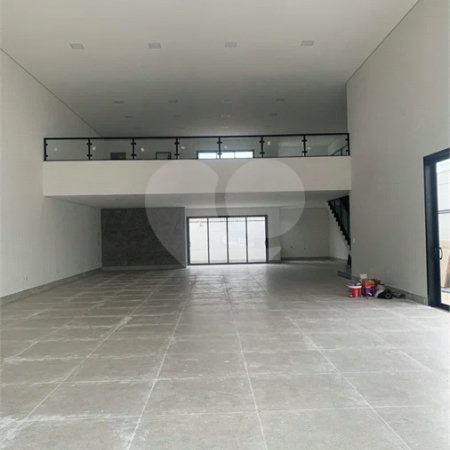 Indaiatuba - Venda - Galpão comercial :- Av Fábio Ferraz Bicudo - Alto padrão na localização e construção - R$ 5.500.000,00 - Em frente ao Day Hospital Indaiatuba - 04 banheiros - 02 copas -05 vagas - Lote 360 metros - Área construída 397 ms - Locação R$ 26.800,00 mais IPTU - R$ 650,00