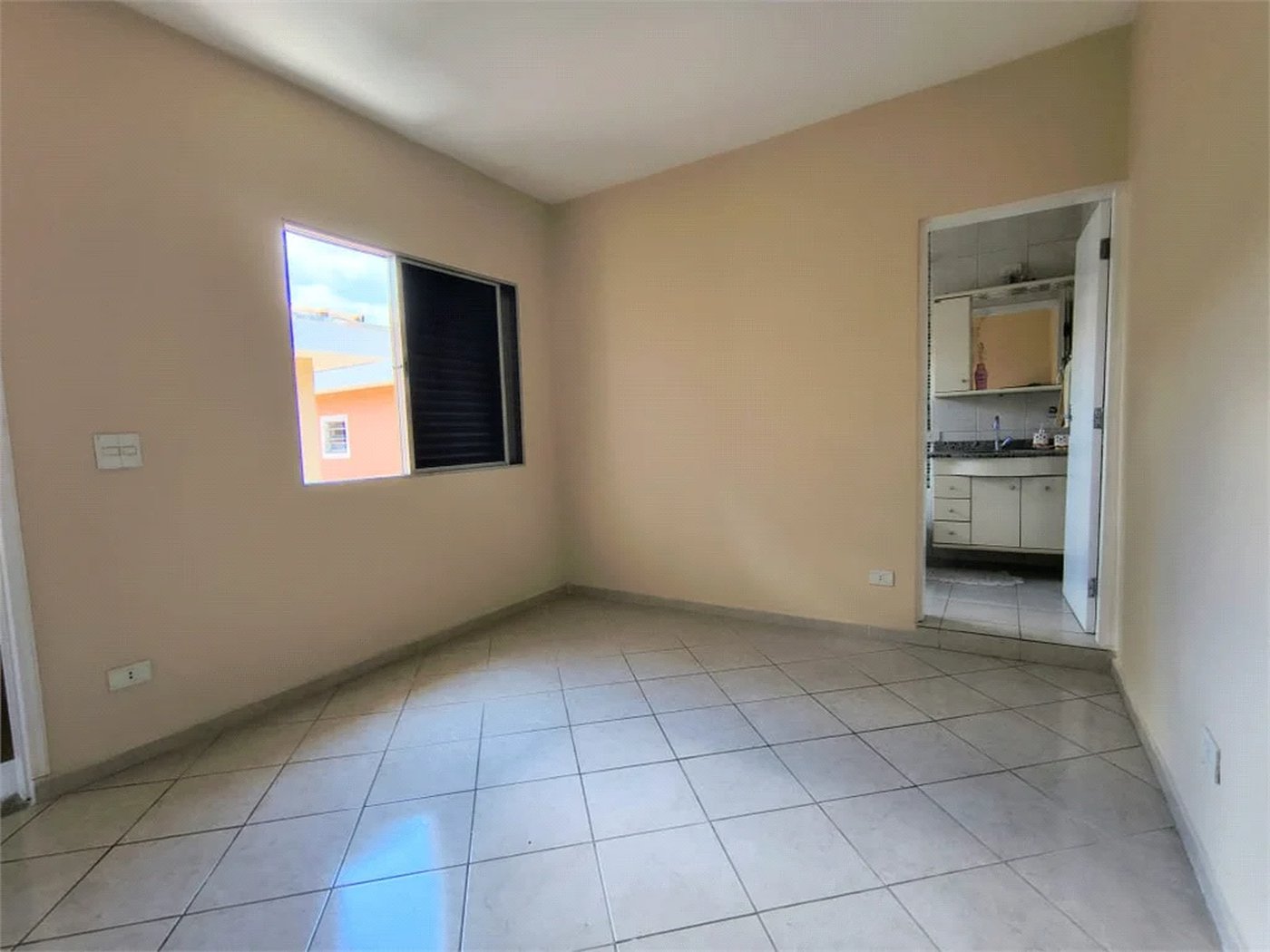 Sobrado à venda com 3 quartos, sendo 1 suíte,  em Vila Polopoli, São Paulo, SP