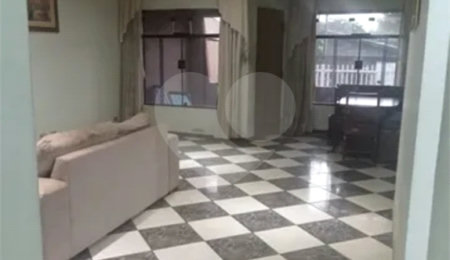 Casa à venda com 3 quartos, sendo 1 suíte,  em Parque Bandeirantes, Taubaté, SP