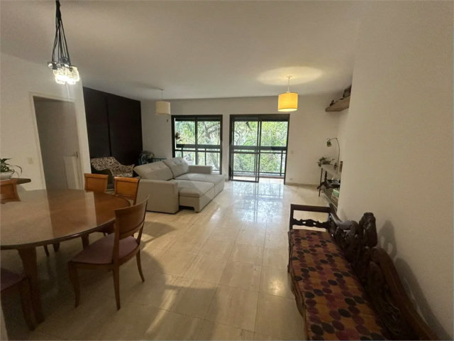 Apartamento para alugar com 3 suítes em Santo Amaro, São Paulo, SP