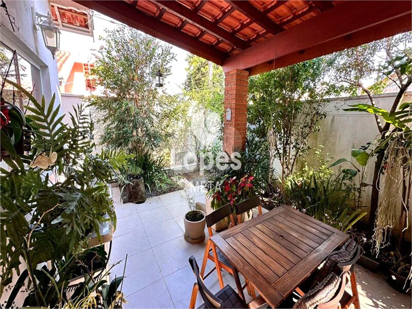 Casa á venda no Residencial Eldorado no bairro Urbanova em São José dos Campos