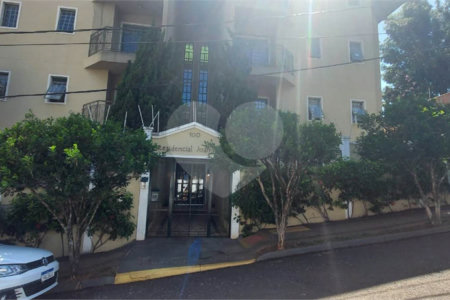 Apartamento no Condomínio Joan Miro .