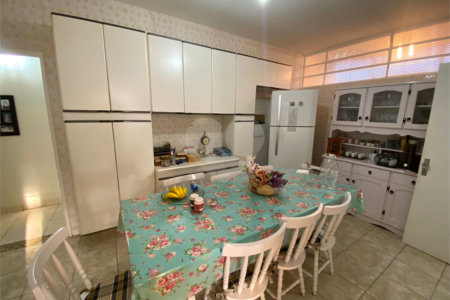 Casa térrea no Jardim Macarengo .