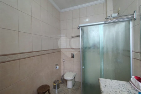 Apartamento para venda e locação na Aclimação de 108m² com 2 dormitórios e 2 banheiros, varanda