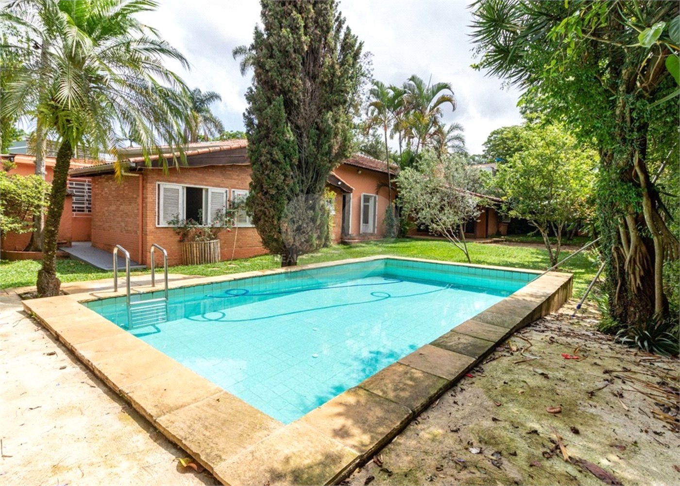Casa térrea com 3 quartos sendo 1 suíte 2 vagas á venda em Alto da Boa Vista, São Paulo - SP