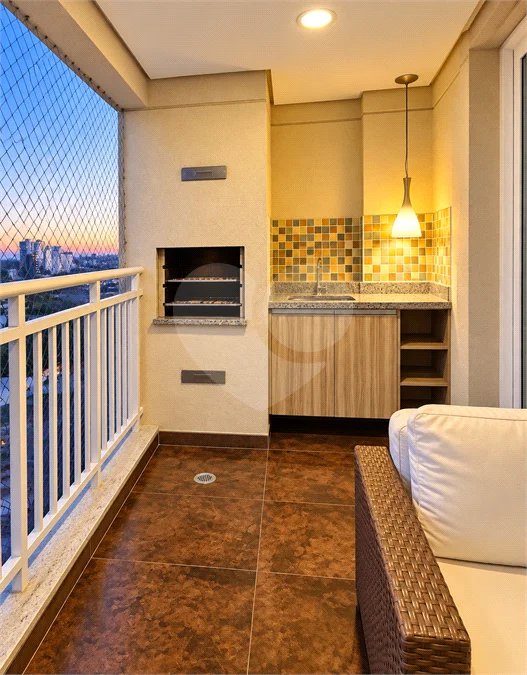 Apartamento com 3 dormitórios, 1 suíte, sala ampliada, varanda gourmet, planejados e 2 vagas. Condomínio com lazer completo e ótima localização em São Bernardo do Campo.