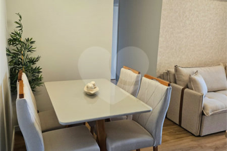 Apartamento Novo, 2 Dormitórios sendo 1 suíte, Completamente Mobiliado! PRONTO PARA MORAR!
