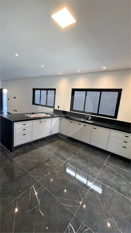 Casa Assobradada com 3 suítes na Vila Thais em Atibaia