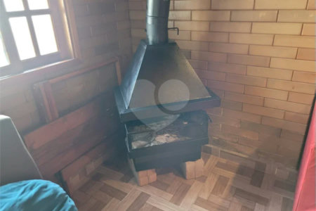 Chalé à venda em Atibaia 140m²– Condomínio fechado com lazer completo
