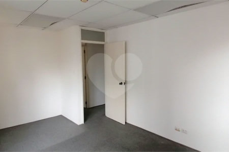 Sala comercial à venda em Higienópolis com 170 m2