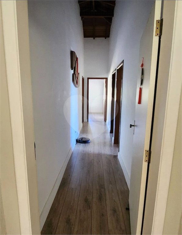 CASA EM CONDOMÍNIO FECHADO COM 220M² Área Construída e 1500m² de Area Total com 4 Suítes. Cond Village de Atibaia - Atibaia -Sp