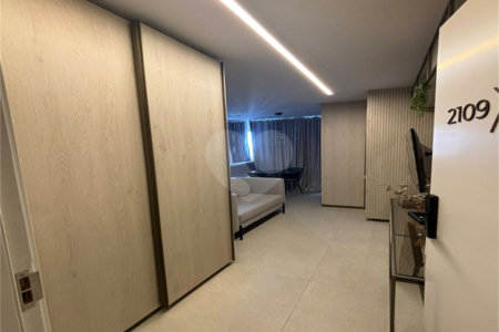 Maravilhoso Studio na Vila Nova Conceição, totalmente mobiliado 26 m2, 1 dormitório, 1 vaga