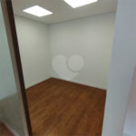 Sala comercial na Oscar Freire à venda Sala coml à venda na Oscar Freire OPORTUNIDADE Sala coml esquina. Rebouças