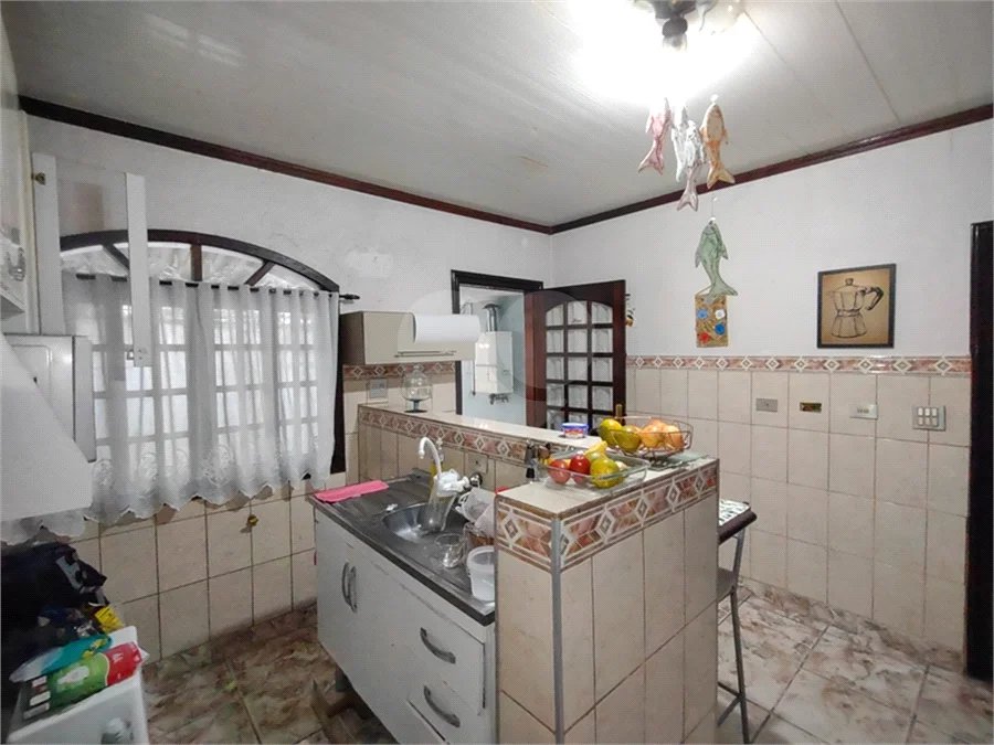 Casa Térrea de Esquina à Venda no Parque Vitória – Excelente Potencial!