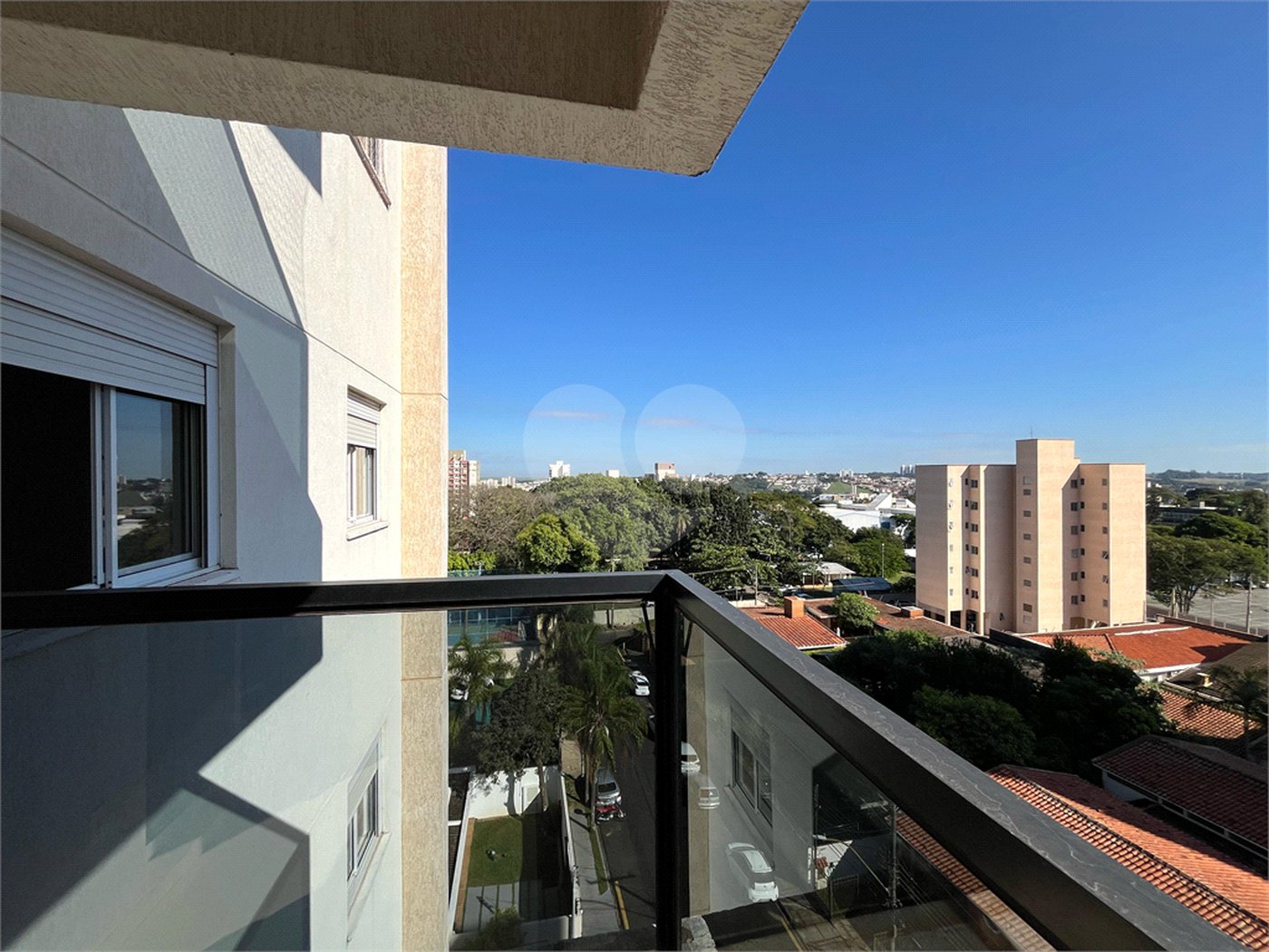 Apartamento mobiliado com 2 dormitórios sendo 1 suíte