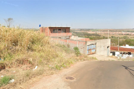 Terreno à Venda no Prolongamento do Medeiros -São Carlos/SP