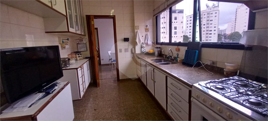 Apartamento à Venda em Mirandópolis com 4 Dormitórios, 2 Suítes e 4 Vagas