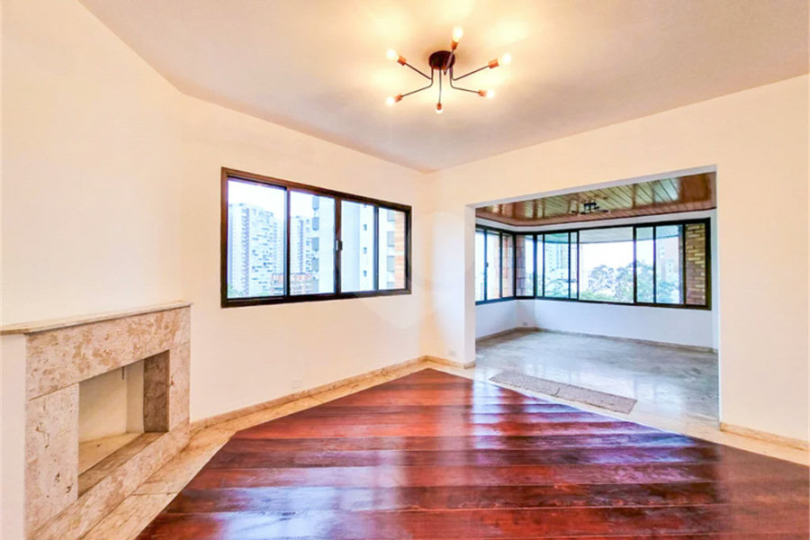 Apartamento para venda no Morumbi, de 260m² com 4 suítes 5 banheiros e 4 vagas de garagem