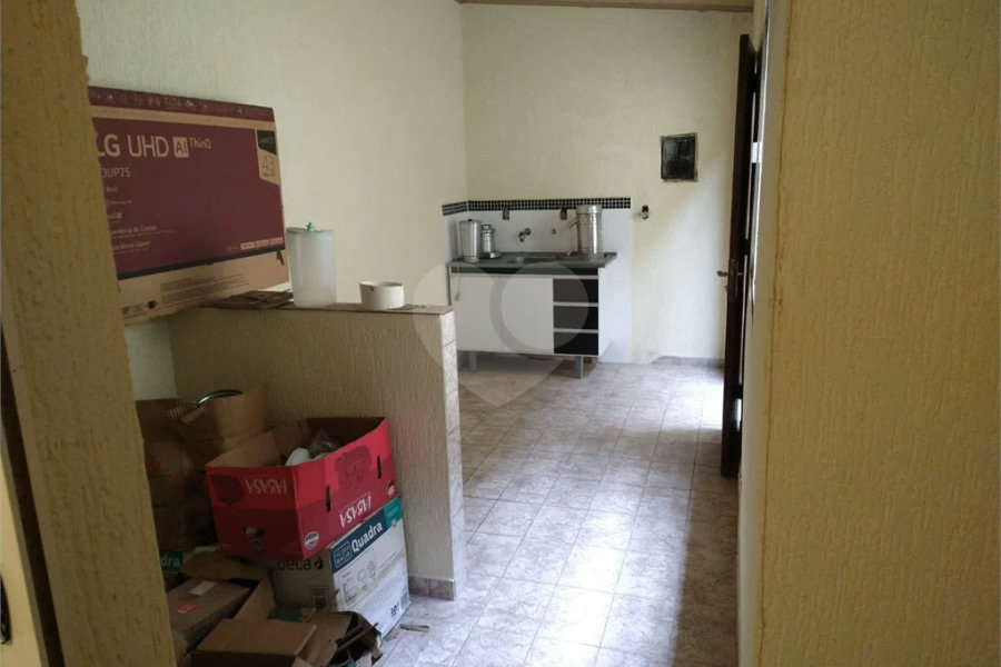 Oportunidade Imperdível na Vila Madalena: Sobrado Aconchegante com Quintal e 2 Vagas de Garagem!