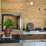 Indaiatuba - Condomínio Milano - Sobrado - 350 m² de terreno - 240 m² de área construída - 4 vagas de garagem, sendo 2 cobertas - Salas de estar e jantar integradas - 3 suítes com closet e varanda no pavimento superior - Escritório no térreo - Espaço gourmet com churrasqueira - Banheiro externo