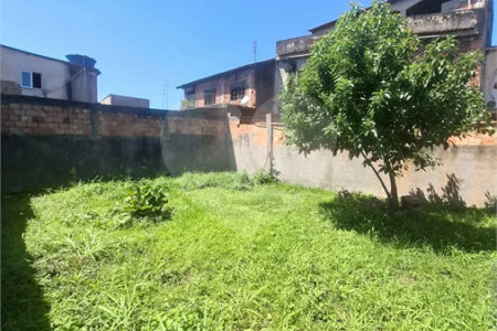 CASA LINEAR PRECISANDO DE REFORMA, 2 QUARTOS COM SUÍTE À VENDA, 121M² DE AREA CONSTRUIDA- CAMPO GRANDE