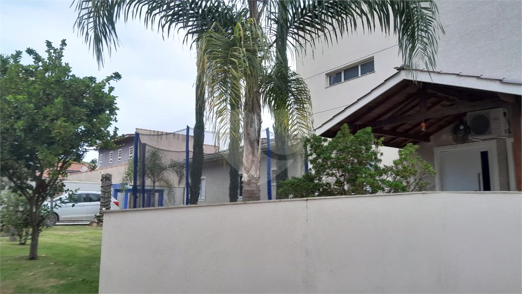 Chácara em Área Rural de Piracaia, com casa principal + 4 kitnets alugadas, excelente localização