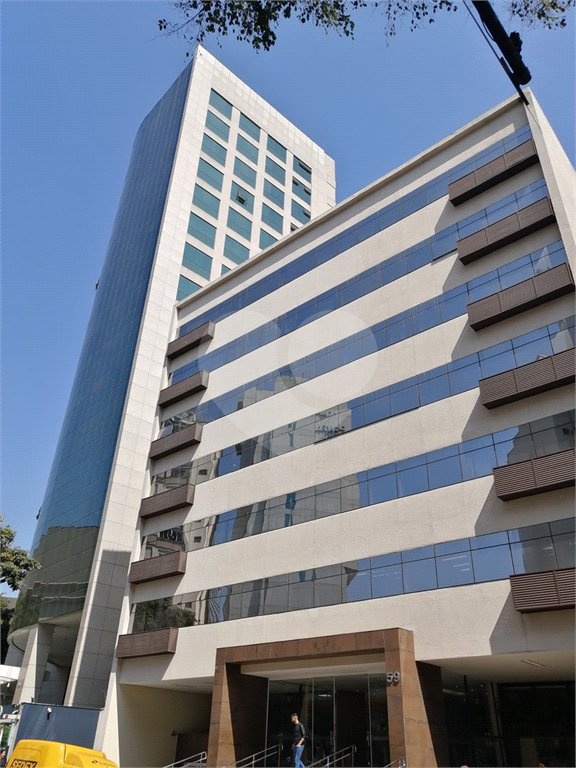 SALA COMERCIAL, ESPAÇO LIVRE DE 59m2, NA ÁREA NOBRE DA BELA VISTA.