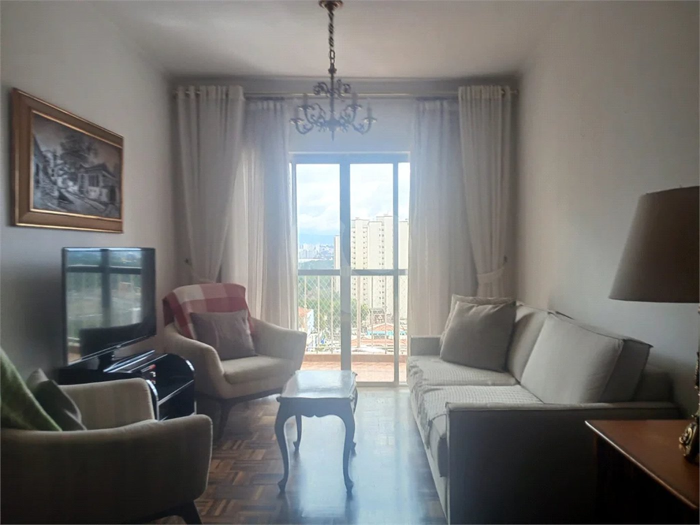 Apartamento a venda com porteira fechada no Belem com 95m com 03 dormitórios espaçoso sendo um suíte, 2 vagas. Aceita Permuta.
