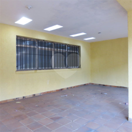 Sobrado Conservado na Saúde- 230m2 - 3 Quartos/1 Suíte/2 Vagas