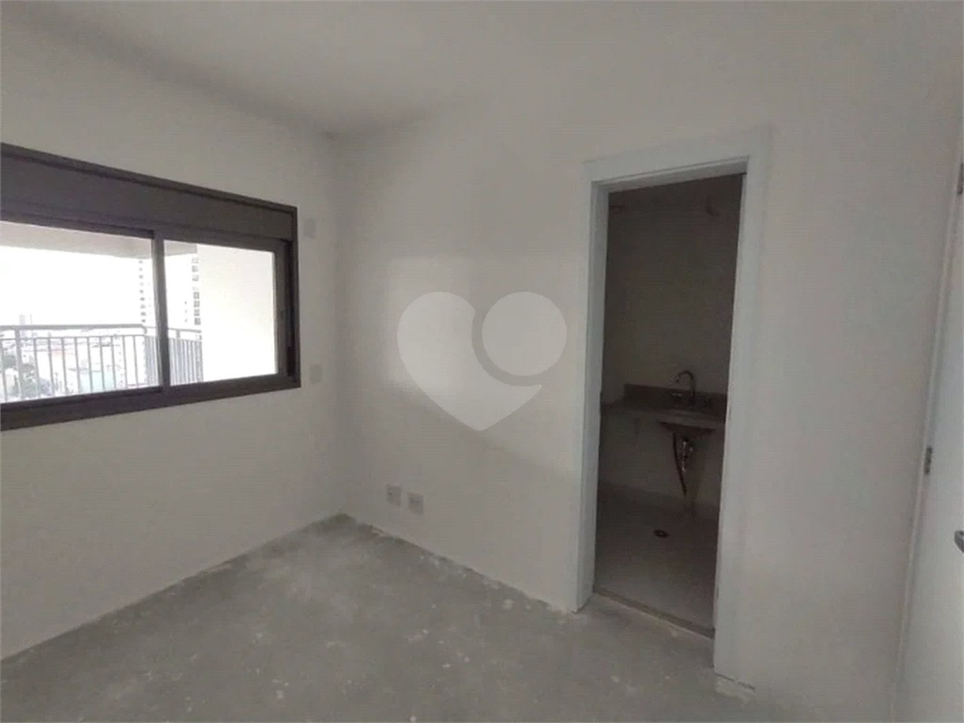 Apartamento novo com 129m² na Mooca com 2 suítes e 2 vagas.