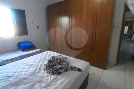 Casa no Antenor Garcia
