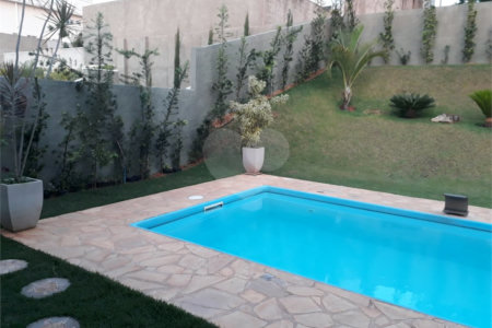 Casa térrea no Condomínio Reserva dos Vinhedos - Louveira / SP.