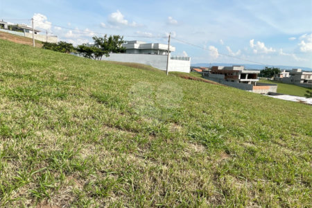Terreno a venda no Condomínio Residencial Santa Isabel