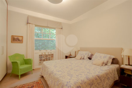 Casa à venda com 3 quartos, sendo 1 suíte,  em Campo Belo, São Paulo, SP