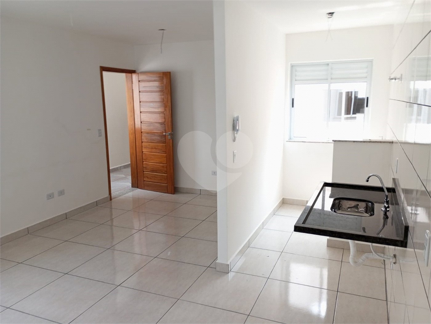 Apartamento de 48m2 localizado na Travessa da Av. Jaçanã 2 dorms