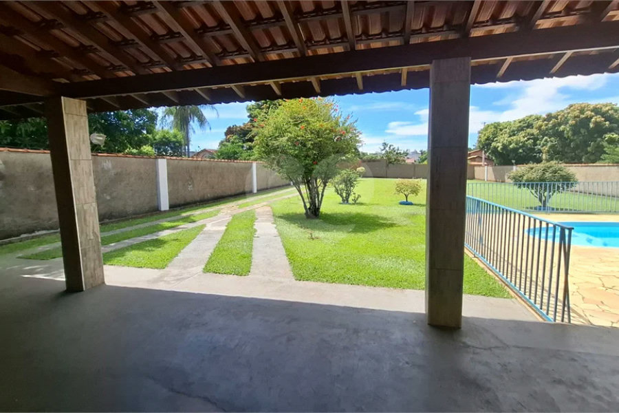 Chácara à venda – Excelente oportunidade dentro da cidade para investir ou para morar!