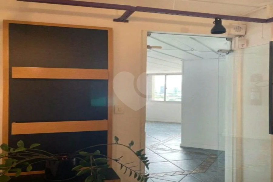 Sala comercial na Berrini, venha conhecer.