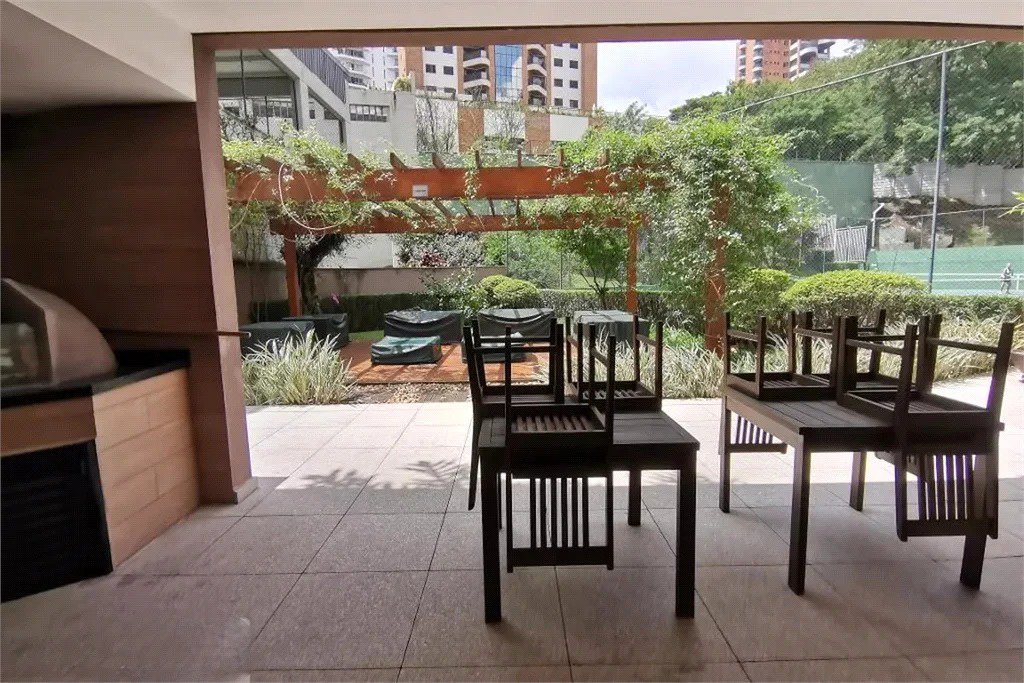 Apartamento à venda com 3 quartos, sendo 1 suíte, em Morumbi, São Paulo, SP