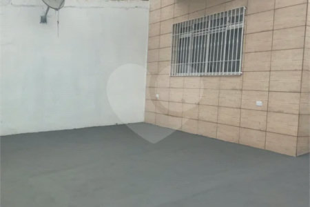 Casa com 180m², 3 quartos (1 suíte) e 5 vagas de garagem, à venda em São Mateus