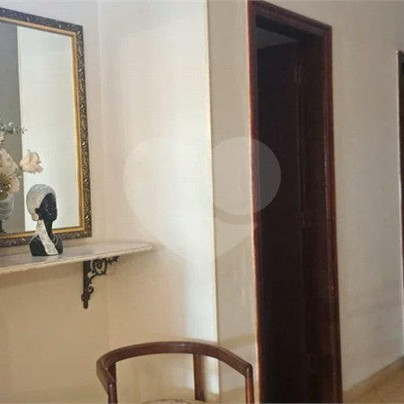 Apartamento à Venda na Aclimação