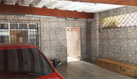 Térrea 02 dormitórios, localização privilegiada. Próximo a tudo