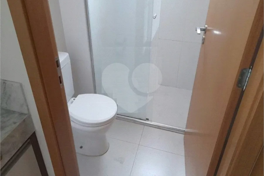 APARTAMENTO DE 44,5 M² COM 01 DORMITÓRIO E COZINHA COM ARMÁRIOS, VARANDA GOURMET E VAGA PARA LOCAÇÃO EM SANTANA