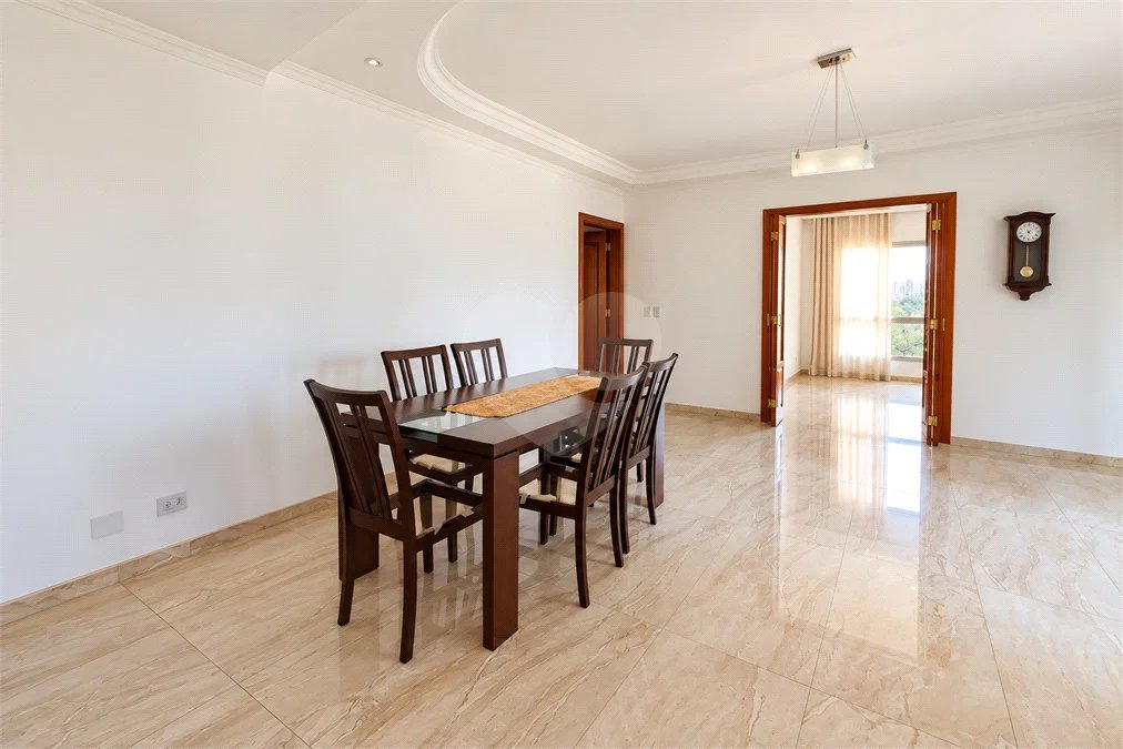 Apartamento à venda ou para alugar com 3 quartos, sendo 1 suíte, em Santo Amaro, São Paulo, SP