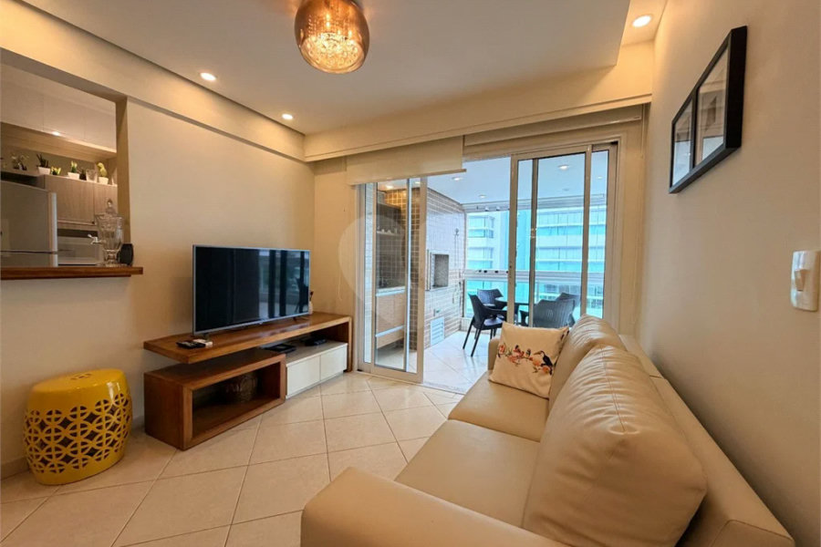 Apartamento à venda com 2 quartos, sendo 1 suíte, em Riviera de São Lourenço, Bertioga, SP