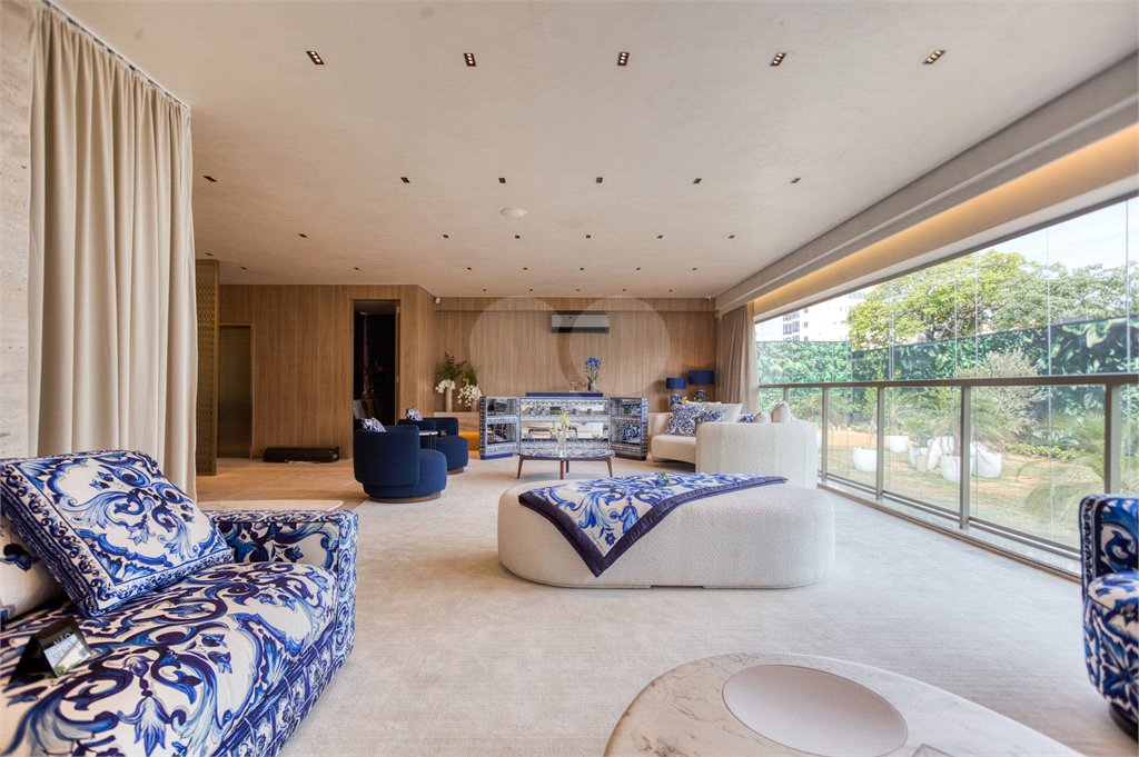 Apartamento à venda com 4 suítes em Pinheiros, São Paulo, SP