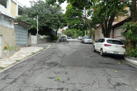 Vende-se belíssimo imóvel residencial próximo ao Parque da Aclimação
