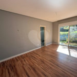 Casa alto padrão condomínio fechado em Atibaia com 4 suítes e ampla área de lazer, espaço gourmet, piscina, 6 vagas garagem