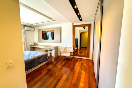 Apartamento à Venda no Centro de São Carlos - com 3 Suítes.