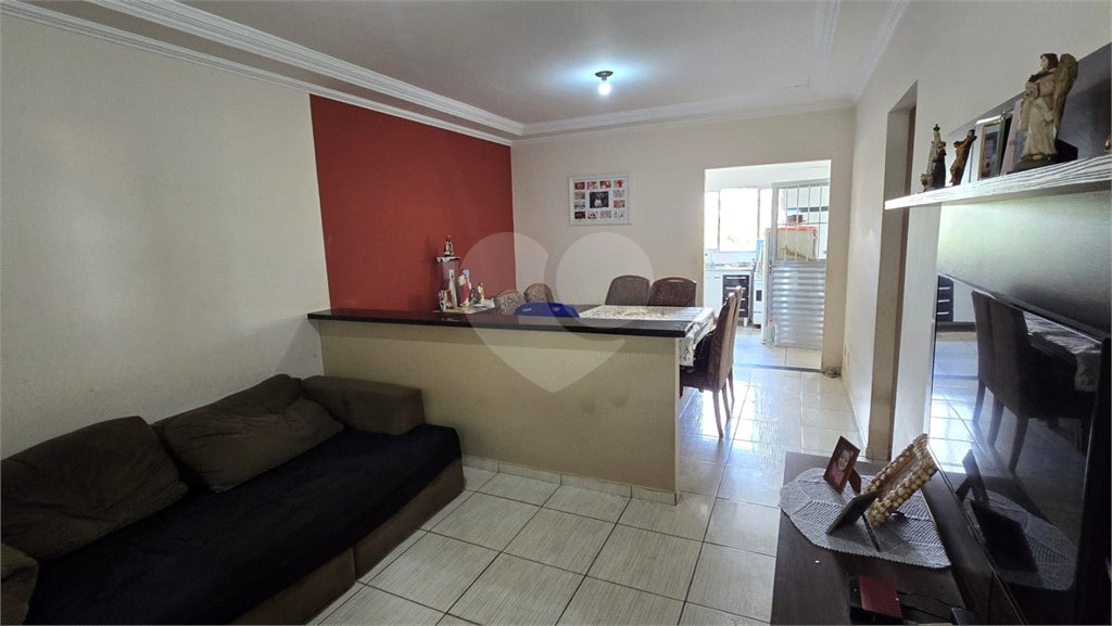 Casa à venda com 2 quartos, em Parque Dos Timburis, São Carlos, SP